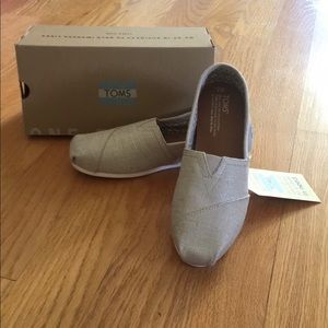 TOMS Shoes